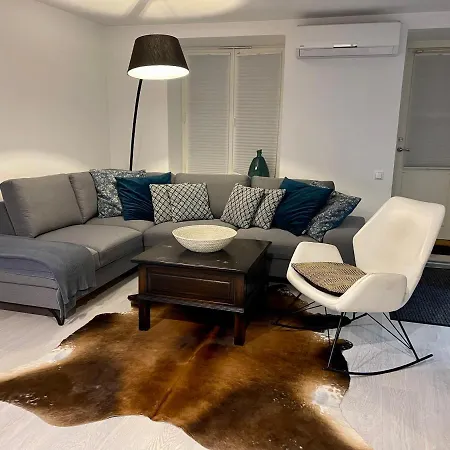 Apartment Luxury Penthouse With Terrace & Sauna In Old Town *