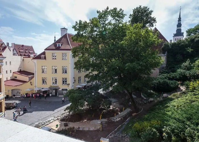 Apartment Luxury Penthouse With Terrace & Sauna In Old Town